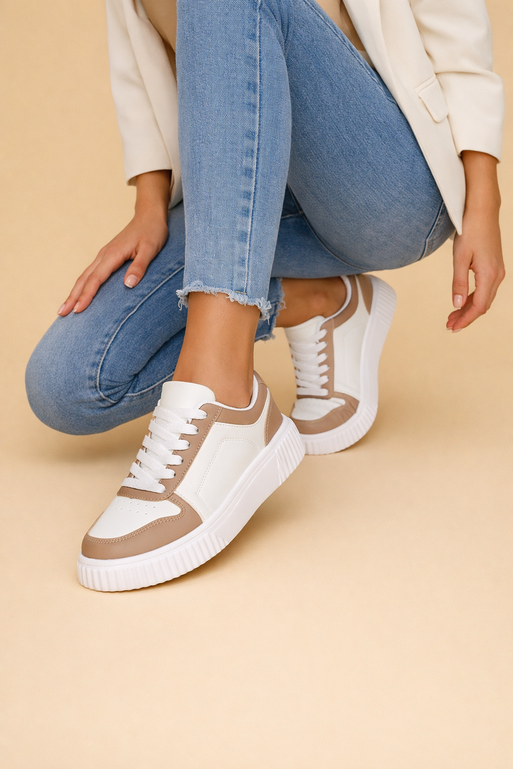 Women's beige non-slip sneakers with chunky grip sole